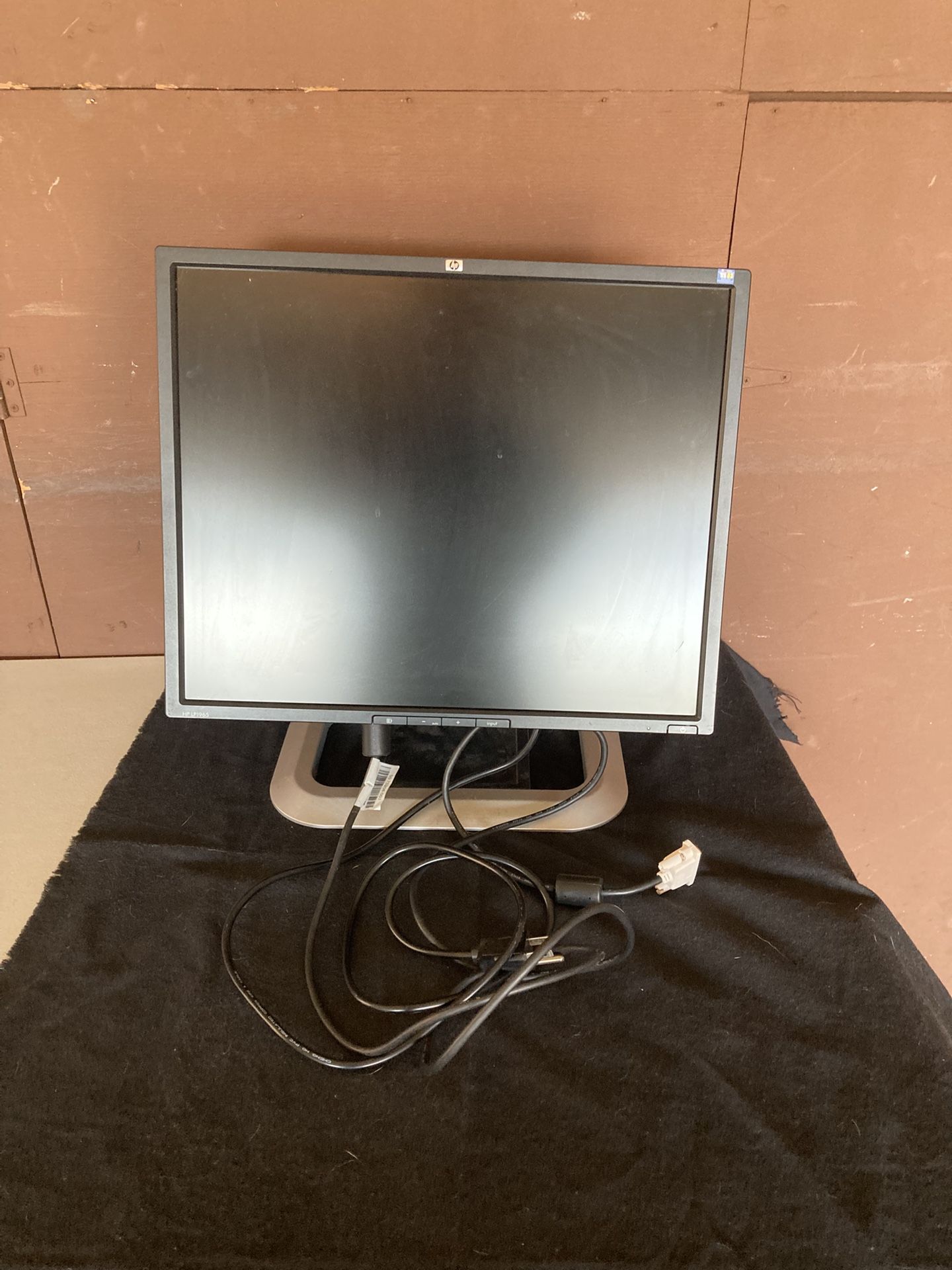 HP LP1965 19” Video Monitor