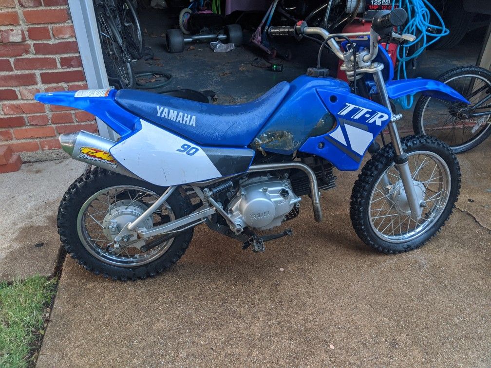 2001 Yamaha TTR 90 dirt bike