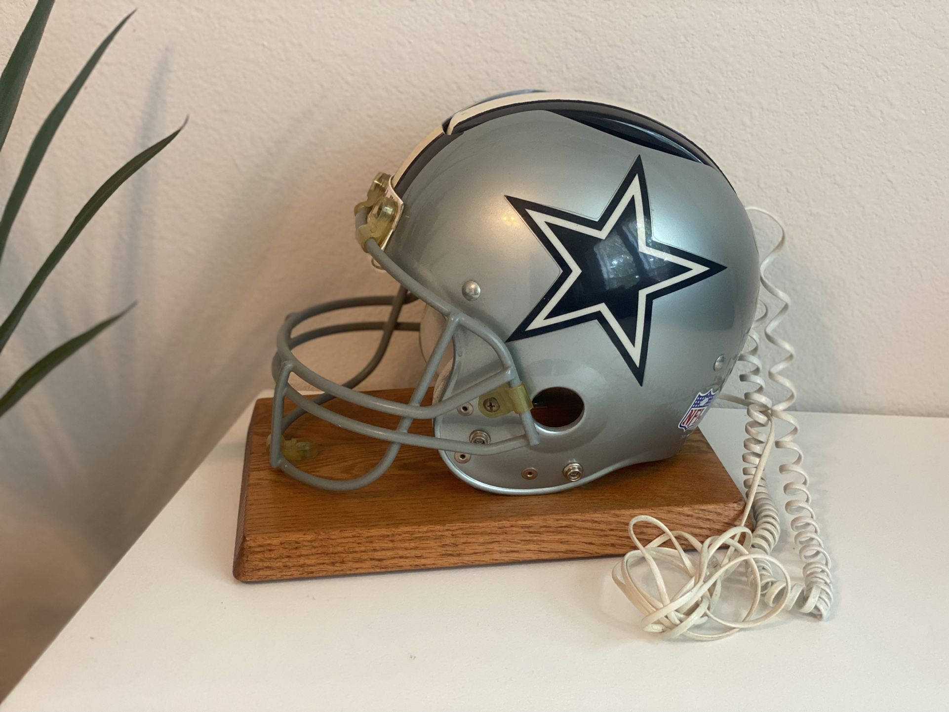 Dallas Cowboys Used Vintage Dallas Cowboys NFL Riddell Helmet Telephone home phone Vintage Dallas Cowboys NFL Riddell Helmet