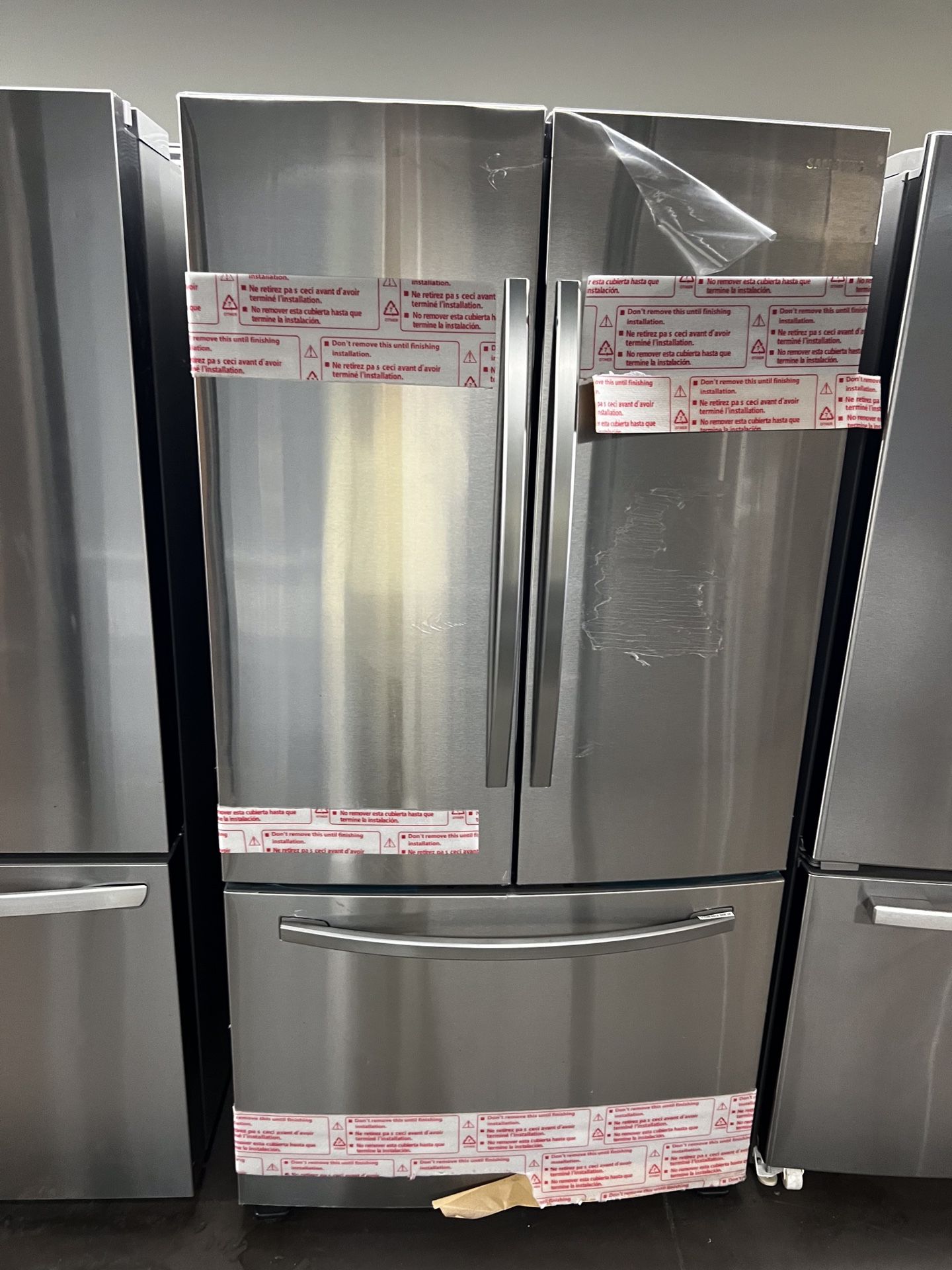 New Open Box Samsung French Style Stainless Steel Refrigerator With Ice Maker