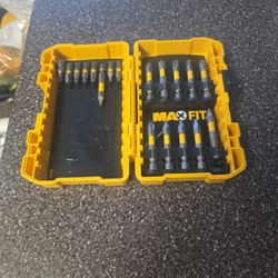 Dewalt 20 Pieces