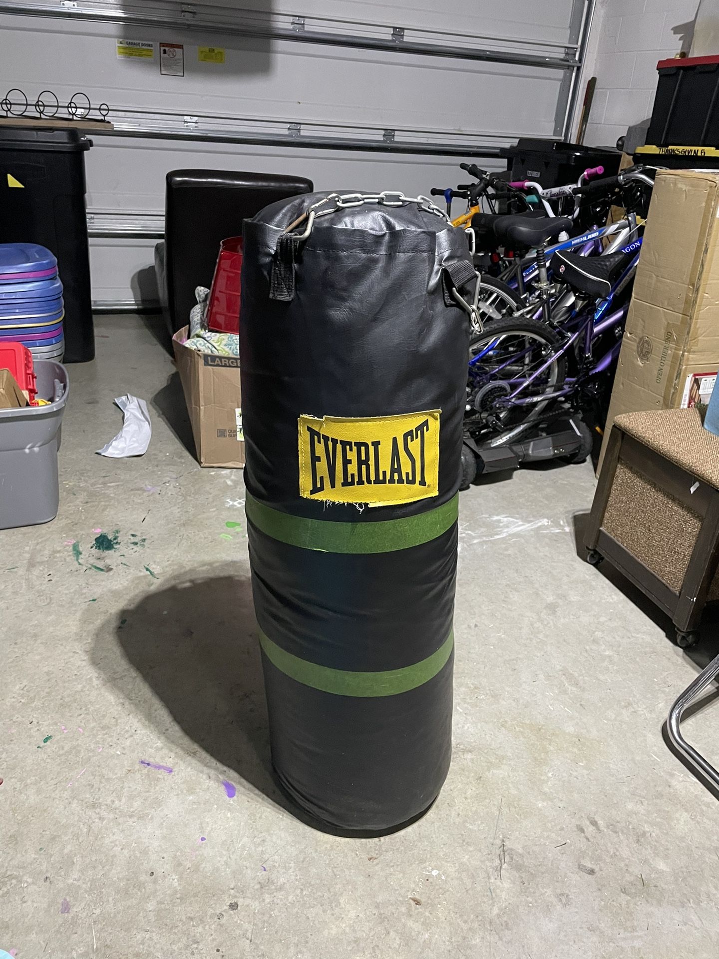 Everlast Punching 70 Pound Bag