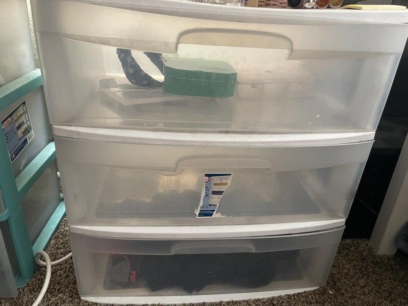 2 Storage Drawers 