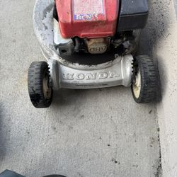 Vintage Honda Mower Works Good 