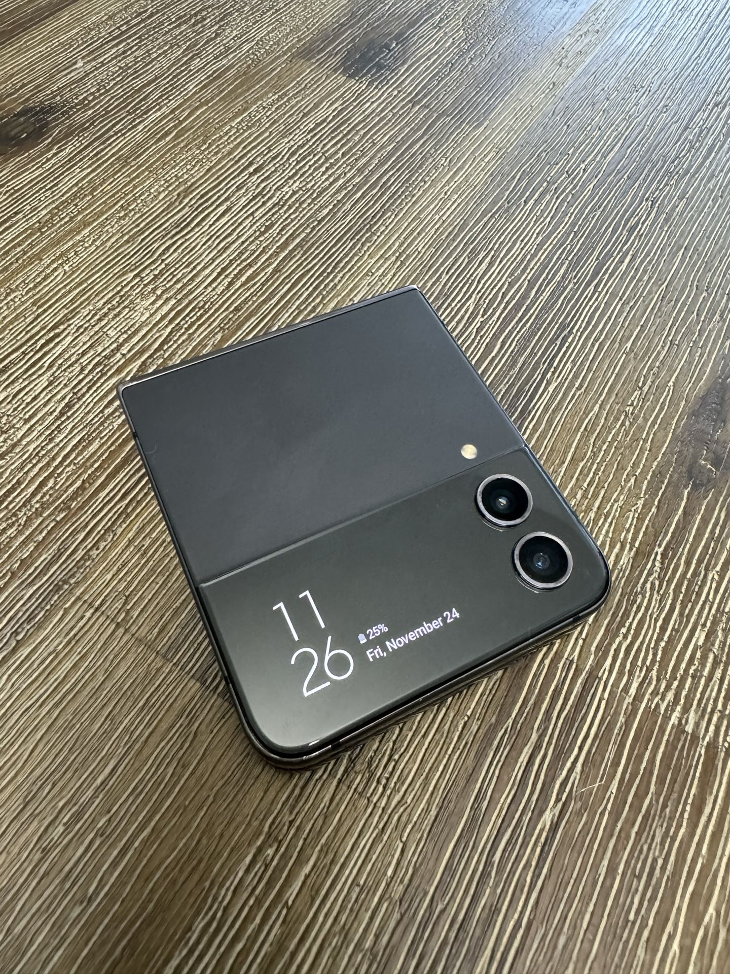 Samsung Flip 4 Phone