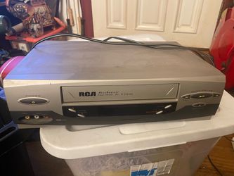 RCA AccuSearch Four Head Hi-Fi Stereo VCR