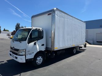 Box truck hino 20 ft