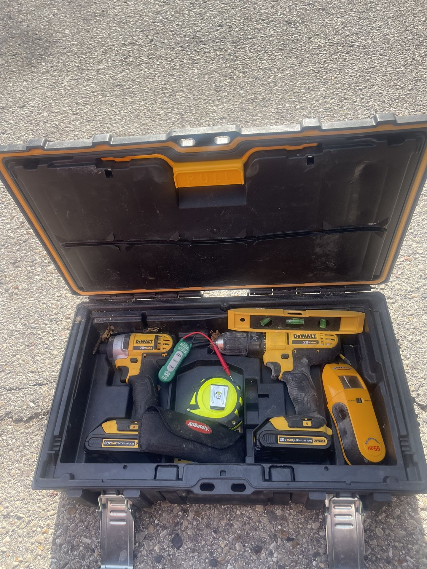 Dewalt 20v Max Drill Set