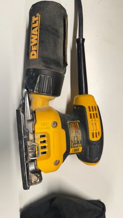 DEWALT 2.3 Amp 1/4 Sheet Palm Grip Sander (Model DWE6411)
