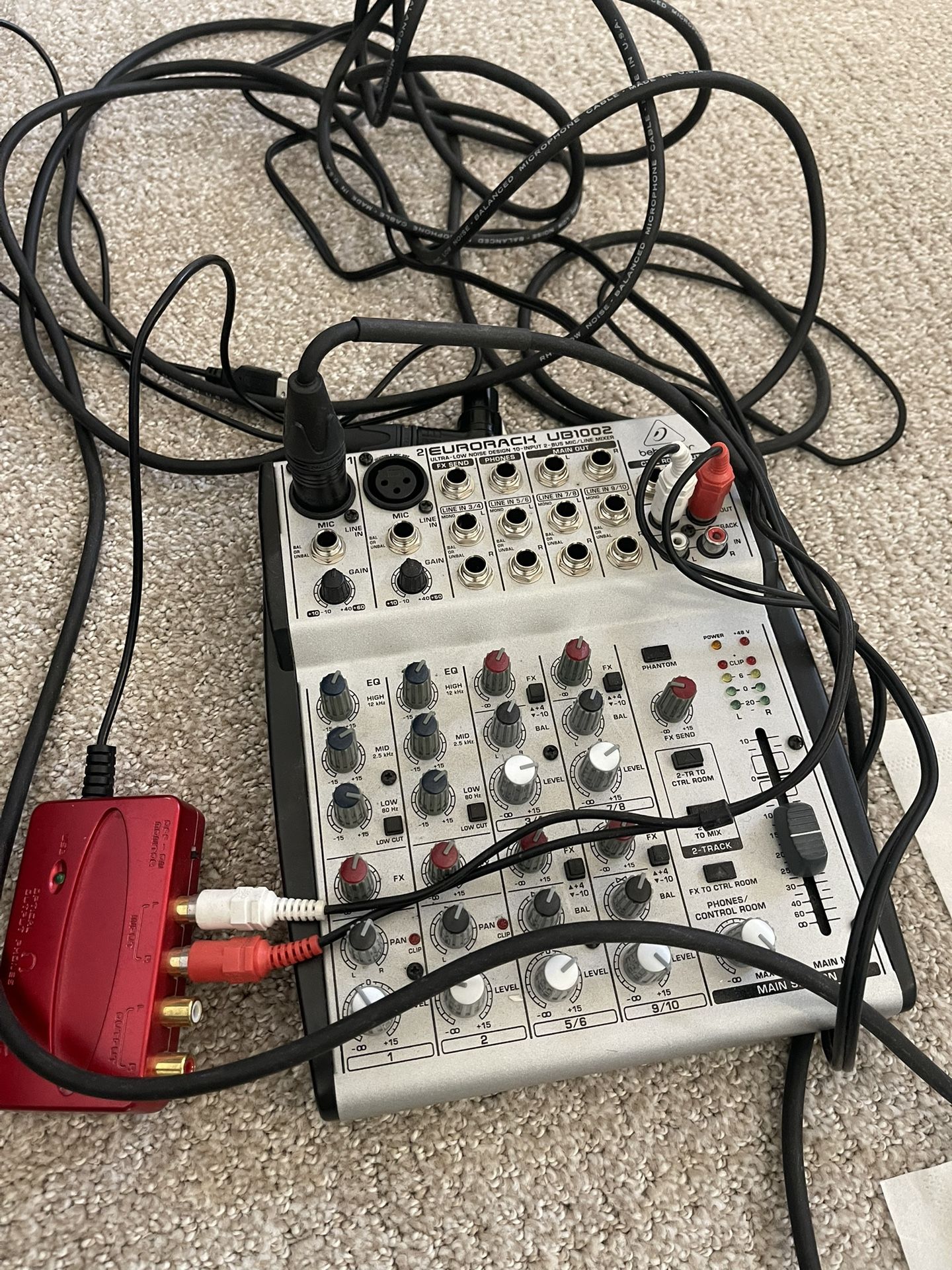 Behringer Eurorack UB1002 10-Input Mixer