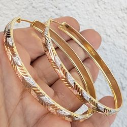 large big 14k yellow gold hoop earring 2.2 inches long 3 tone diamond cut