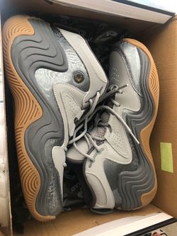 SHAQ SZ 11 Basketball Shoes…NEW