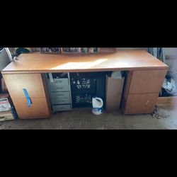 Free office desk 