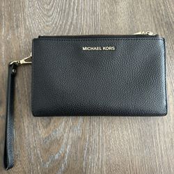 Michael Kors Wristlet Wallet