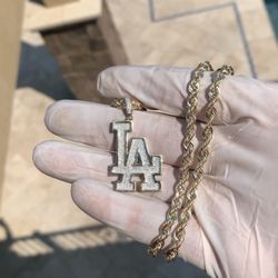 LA Diamond pendant