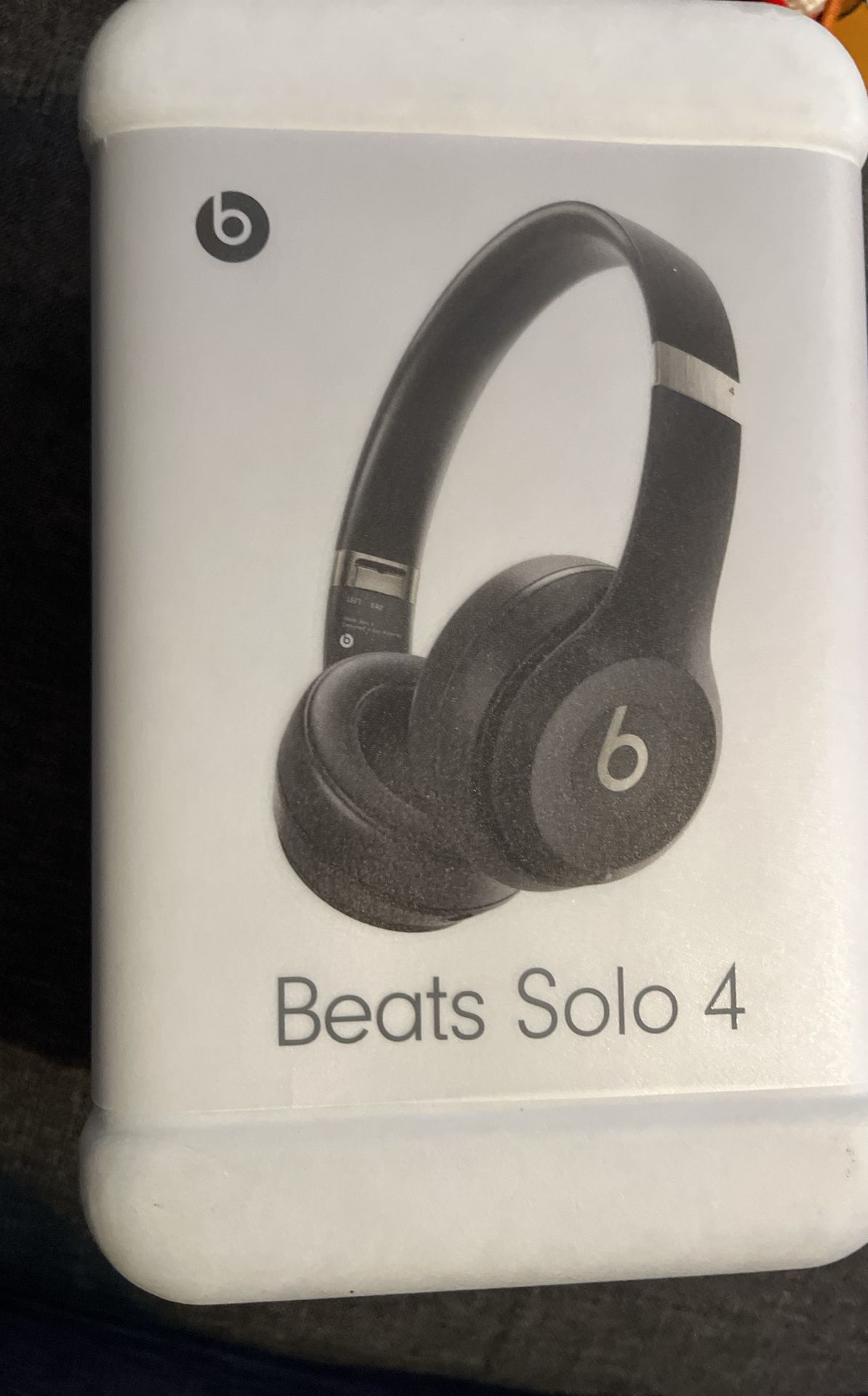 Beats Solo 4