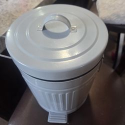 Small trash can