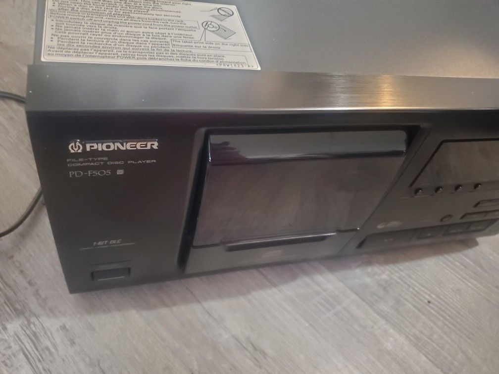 Pioneer 25 Disc CD Player