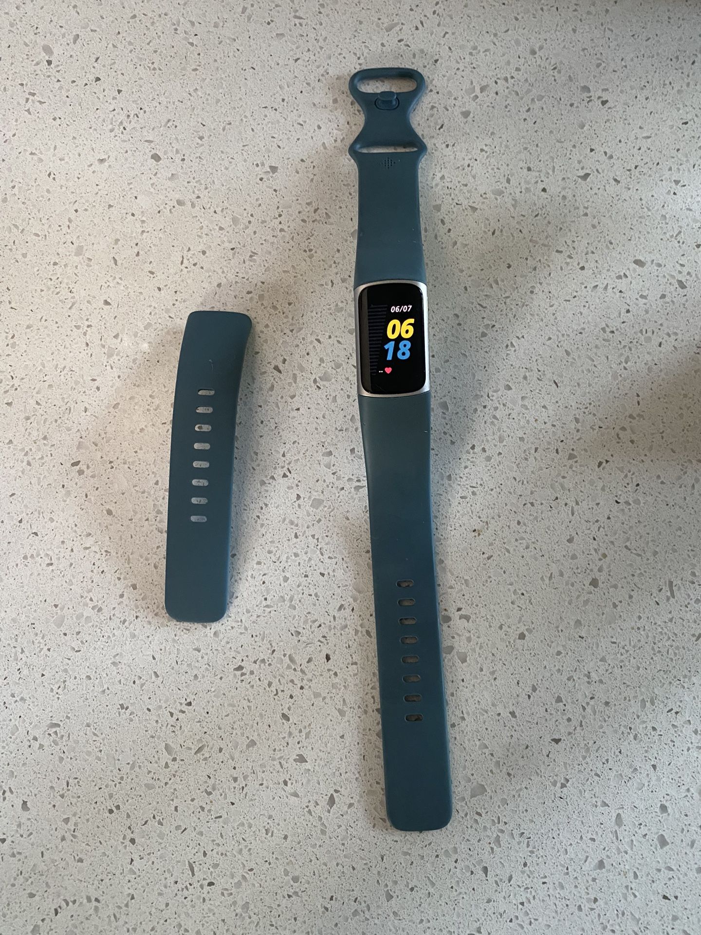 Fitbit Charge 5