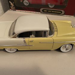 CAR MODELS DIECAST 1/18 SCALE NEW IN BOX