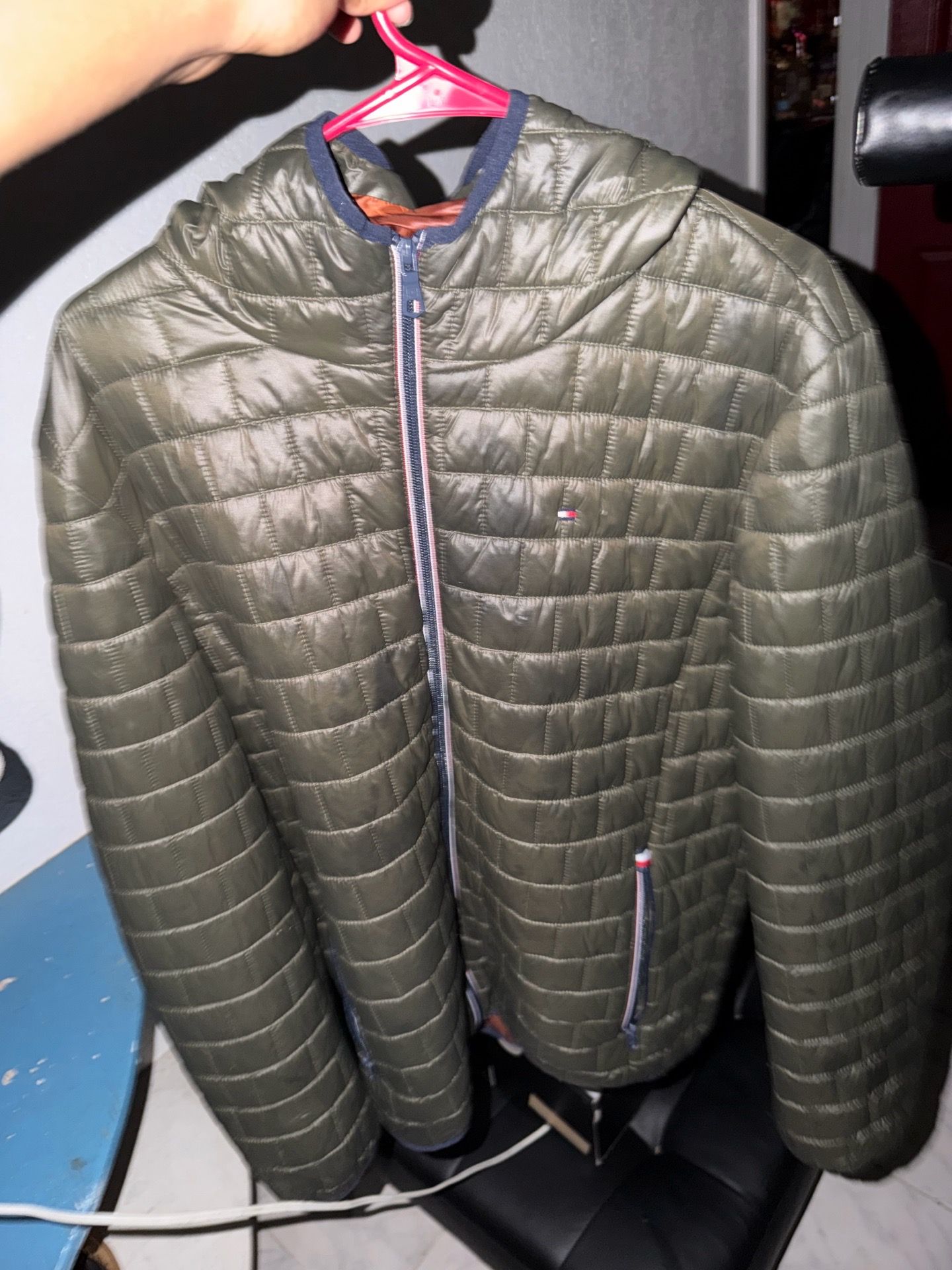 Tommy hilfiger puffer jacket L