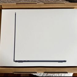 MacBook Air M4 13 inch Midnight
New