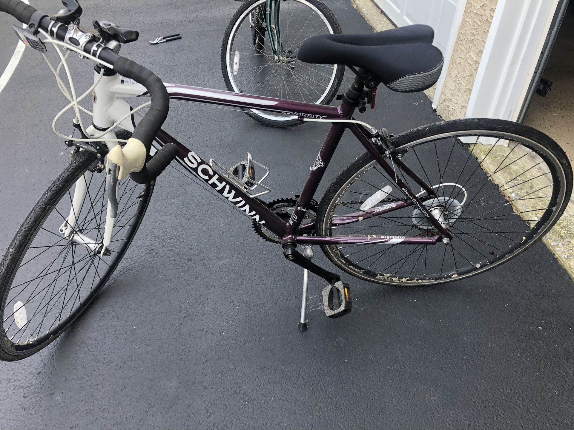 Women Schwinn Varsity 1300 Road Bike