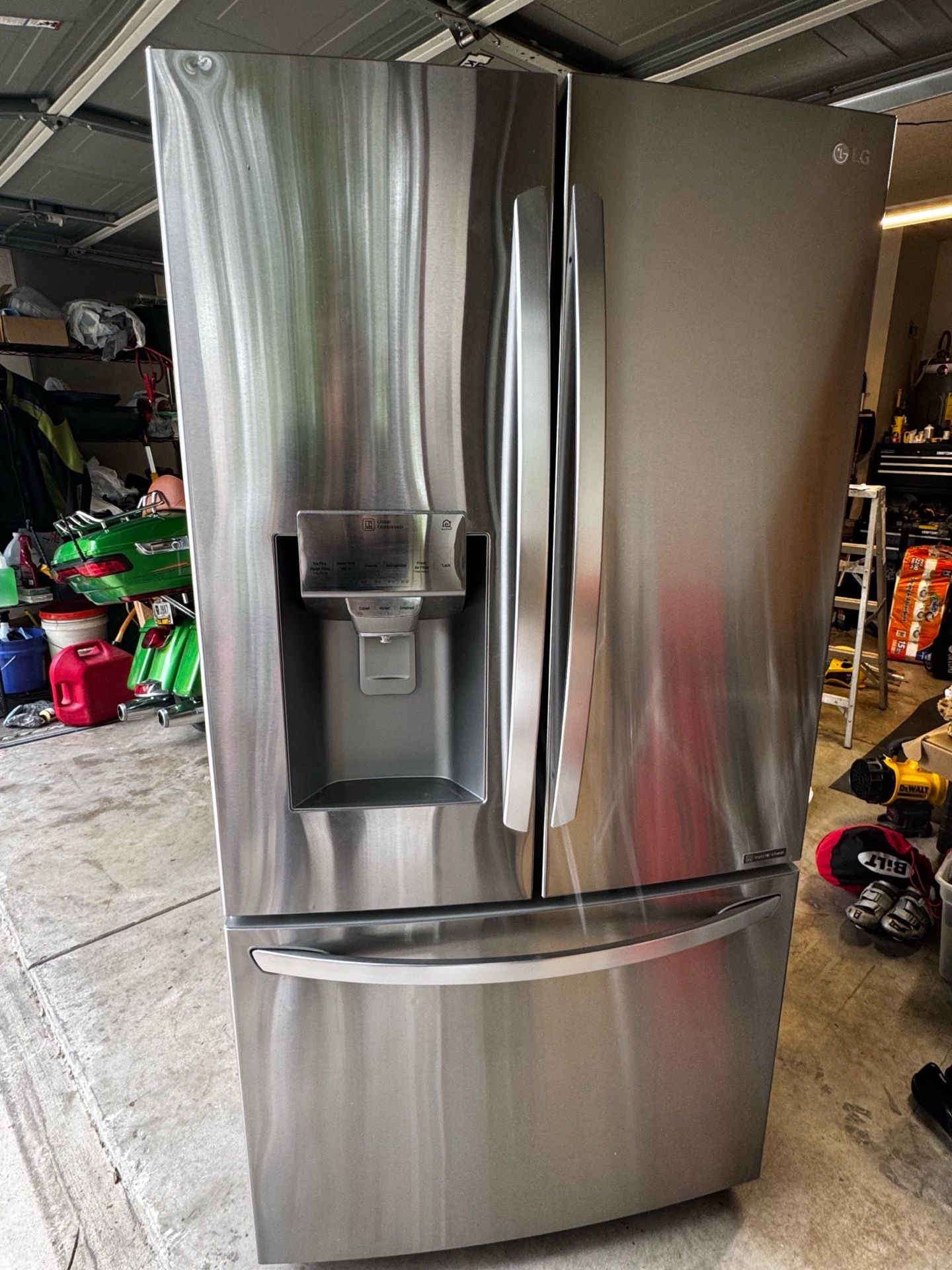 LG Inverter Linear Line 36” 27.7 ft.³ French doors, smart refrigerator freezer