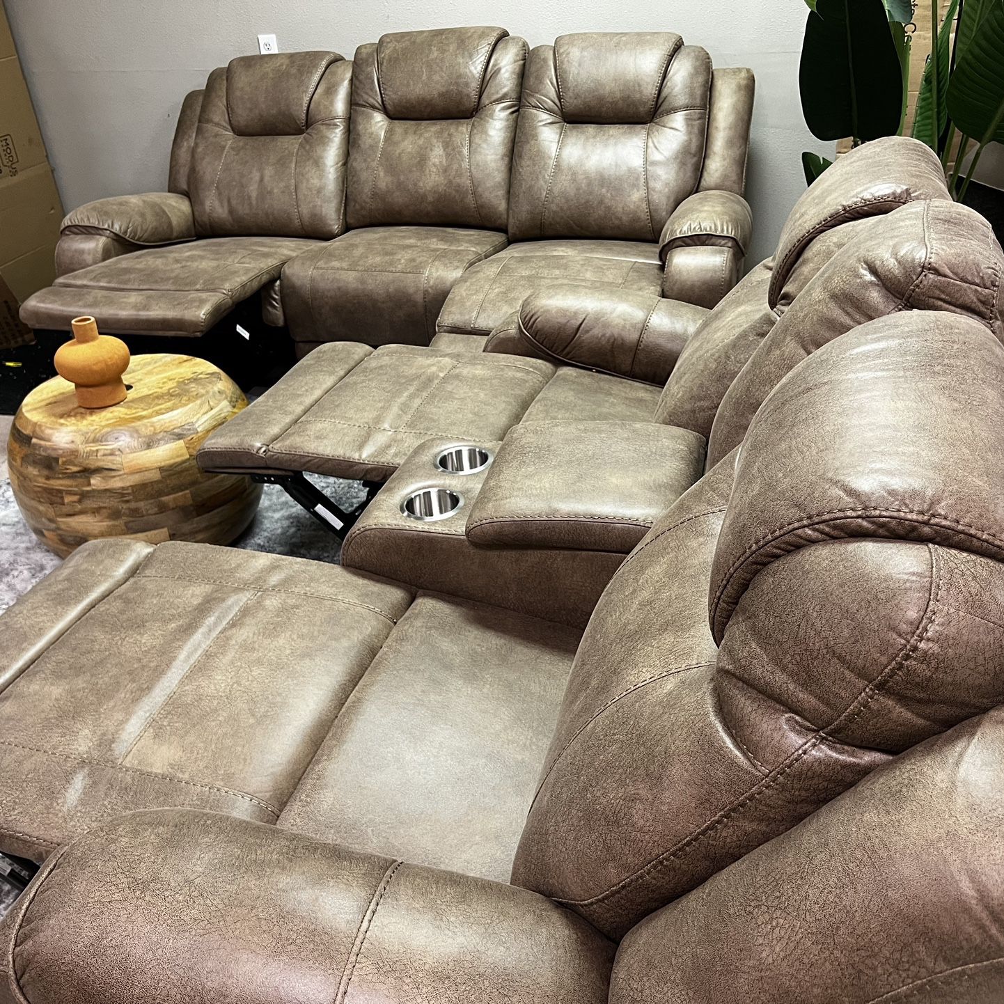 MICROSUEDE RECLINER COUCH AND LOVE SEAT WITH USB AND OUTLET PORTS , DELIVERY INCLUDED 