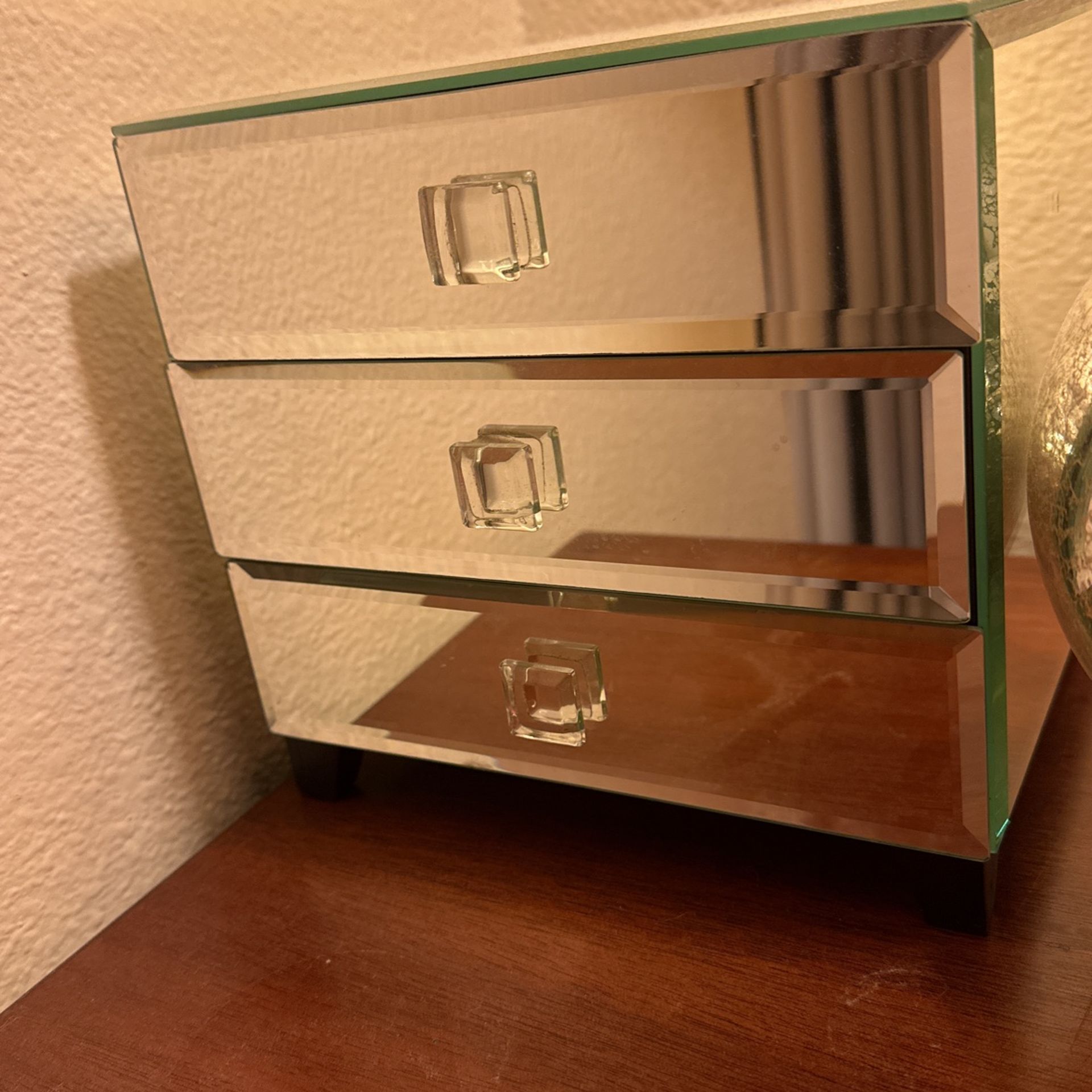 Mirror Jewelry with 3 Drawers