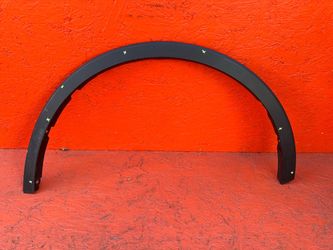 2018- 2022 Toyota C-HR Left Driver Front Wheel Opening Molding OEM 75(contact info removed)0