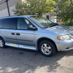 2005 Dodge Grand Caravan