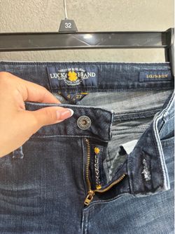 Lucky Brand Low Rise Bootcut Jeans – Size 4