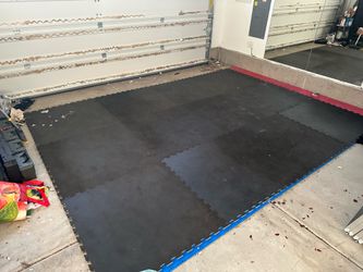 Professional gym flooring and mirrors