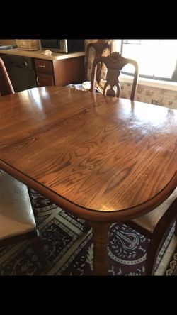 Kitchen table with 6 chairs