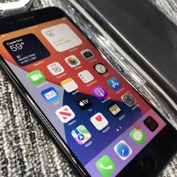 iphone 7 PLUS 128GB UNLOCKED / factory reseted🙃with New Case and cable/139 FIRM PRICE//✅