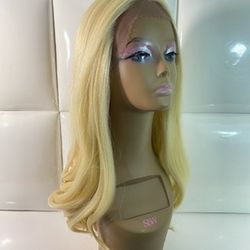 Synthetic Lace Front Wig-brand New- Blonde Wavy Hair-$50 Peluca Rubia Ondulada Nueva