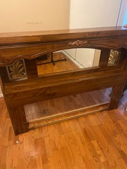 Bed headboard