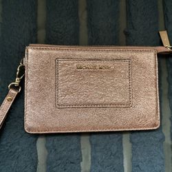 Michael Kors Wristlet 