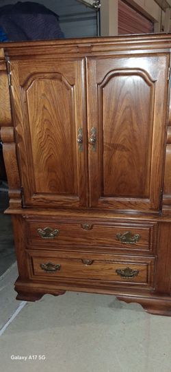Gorgeous!! Vintage Dixie Oak 3 piece Dresser Set