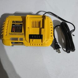 Dewalt 8amp Fast Charger 