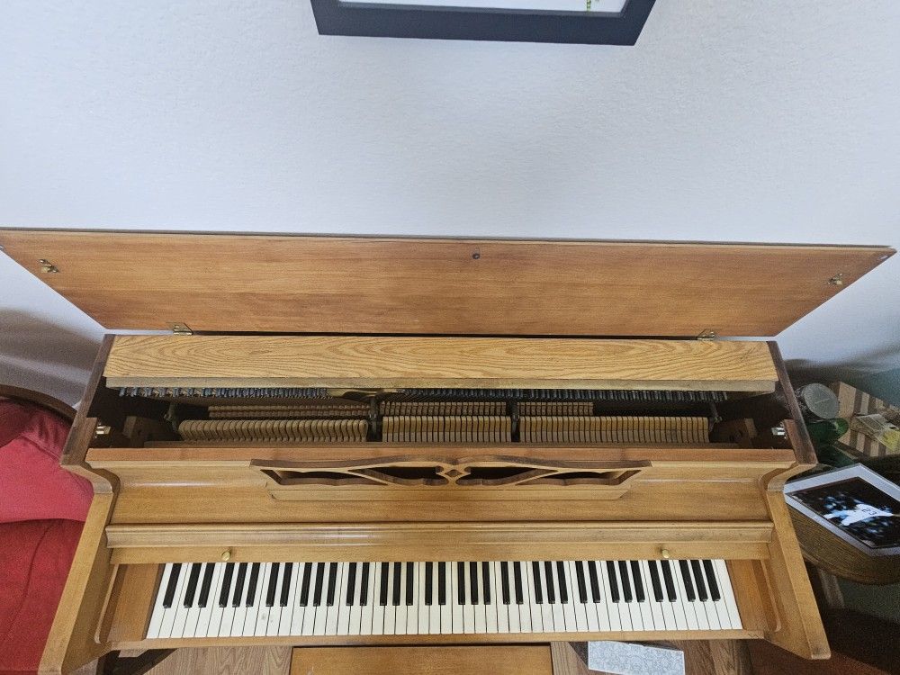 Wurlitzer upright piano