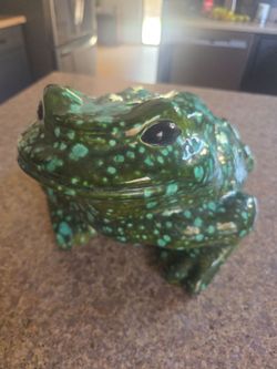 Arnels Ceramic Frog Toad Patio Garden Decor Vintage Green Pottery Figurine 15" x 12"