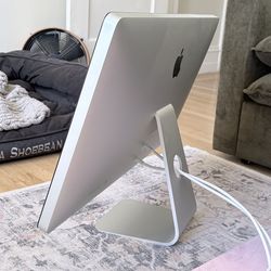 Apple thunderbolt monitor 27”