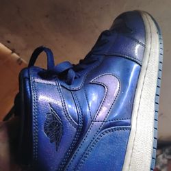 Nike Metallic Purple Size 7y