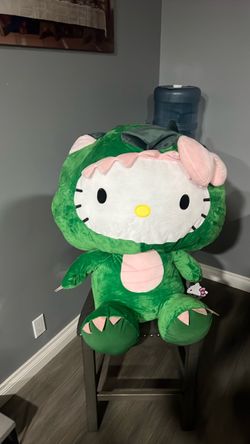 Hello kitty plushie
