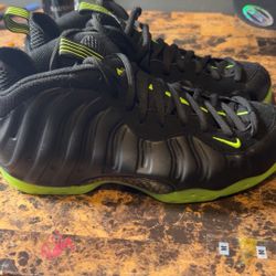 Nike Foamposite Black Volts