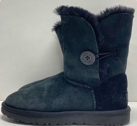 UGG Bailey Button II