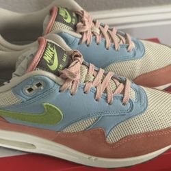 NIKE AIR MAX 1 Size 10  Retail $279 + Tax 