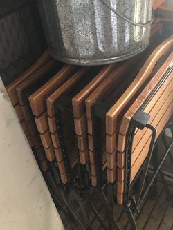 SQUARE TABLE WITH 2 CHAIRS